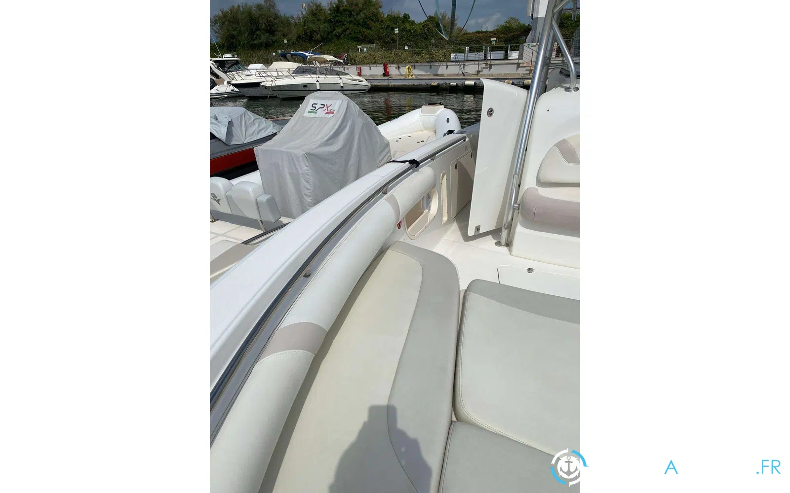 slider 1 Boston Whaler 320 Outrage