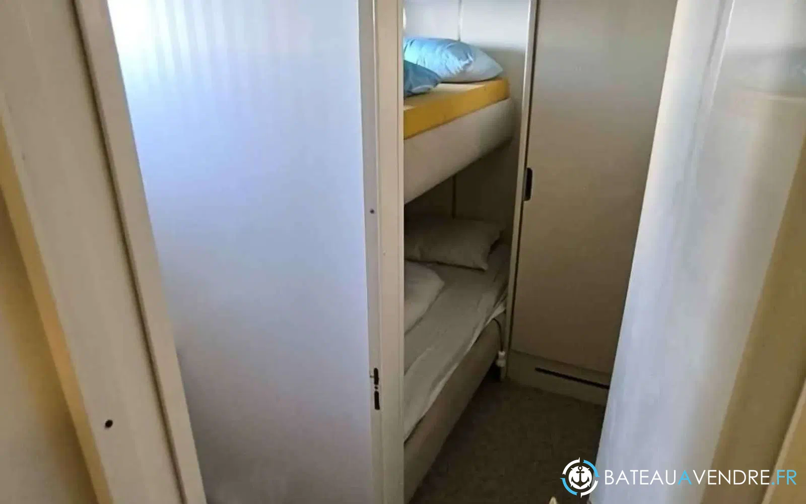 slider 37 Falcon 73