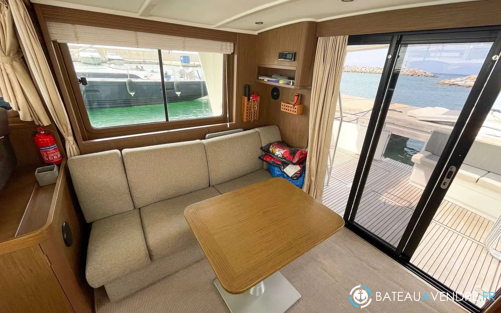 slider 14 Beneteau Swift Trawler 44