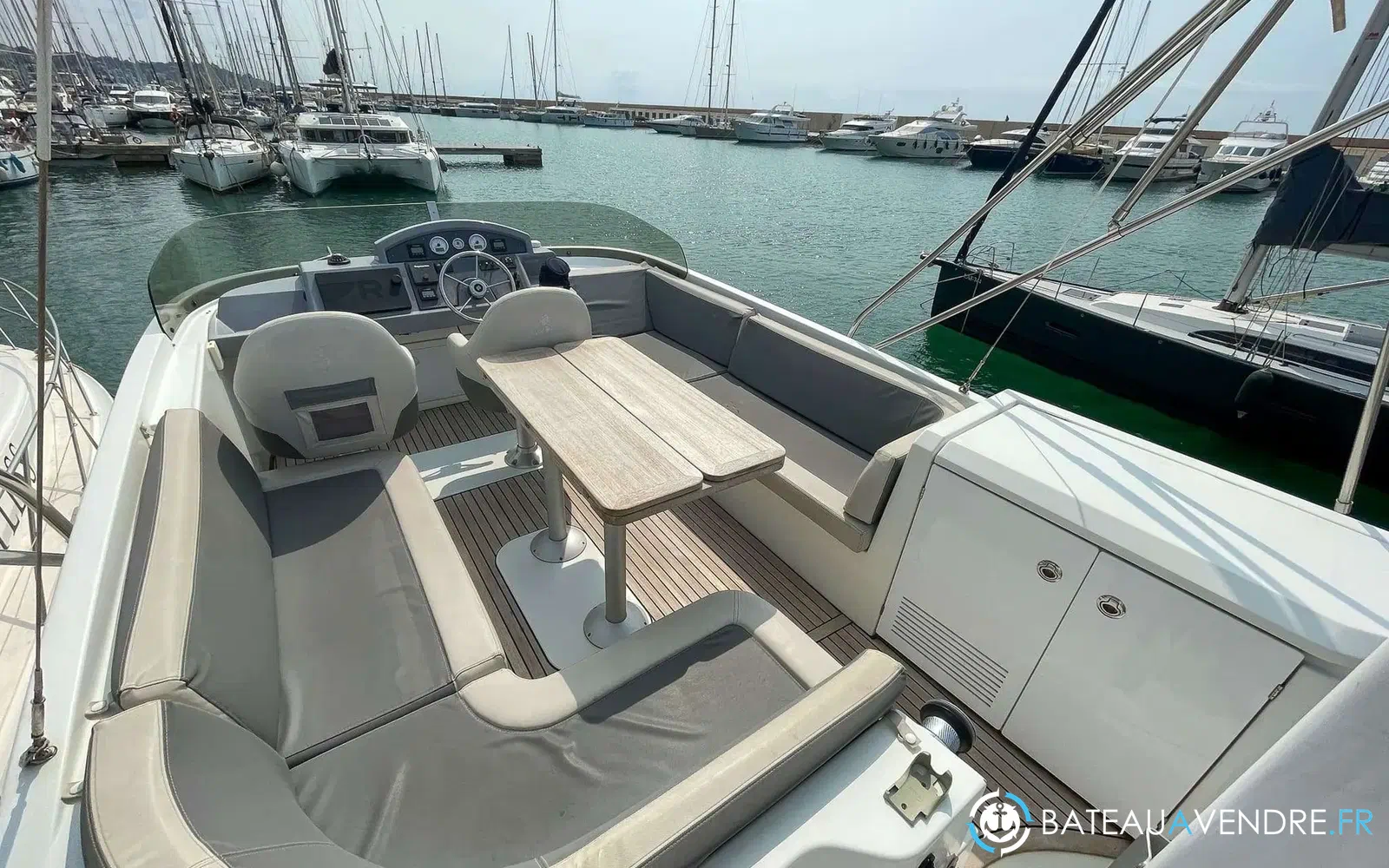slider 21 Beneteau Swift Trawler 44