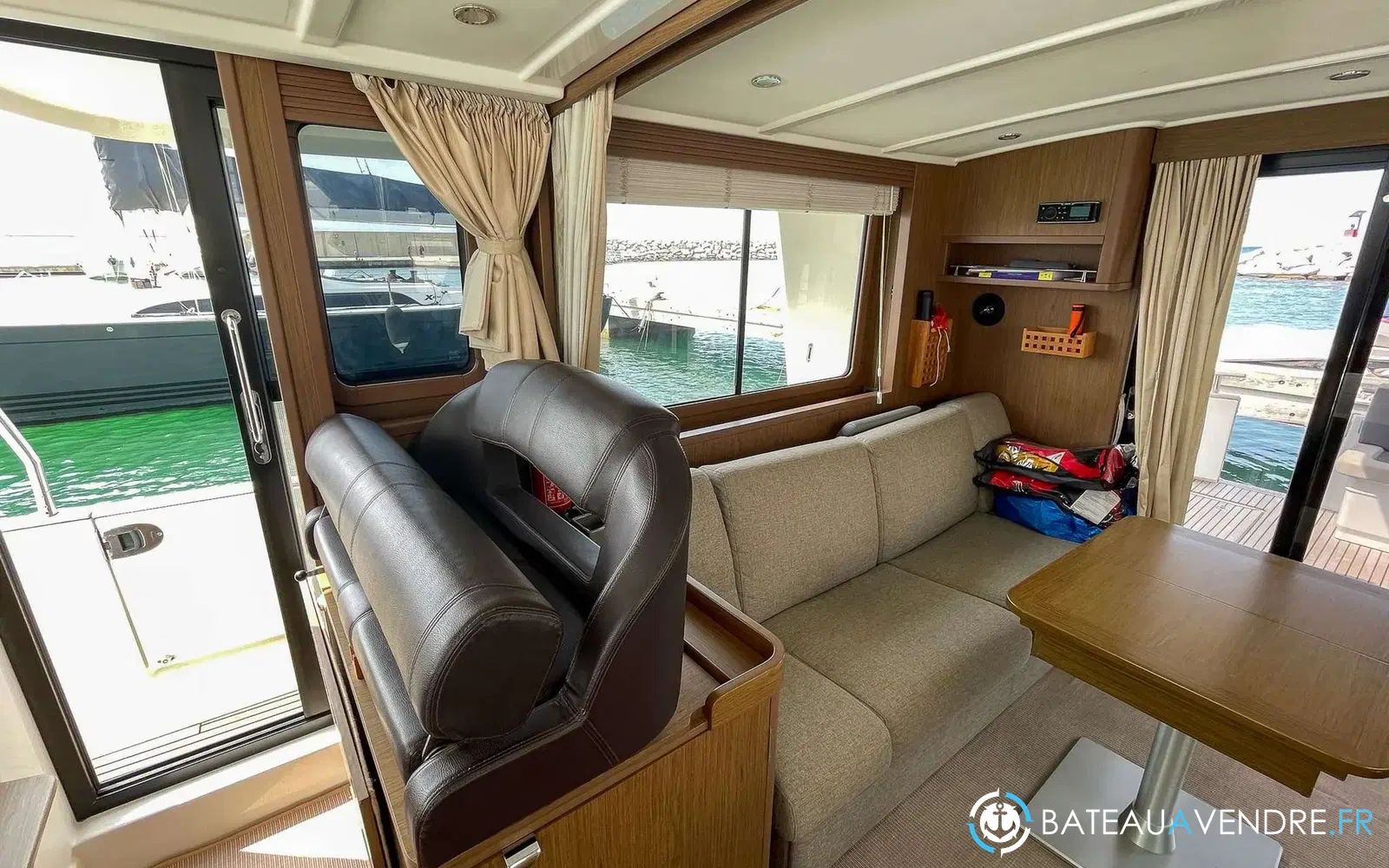 slider 26 Beneteau Swift Trawler 44
