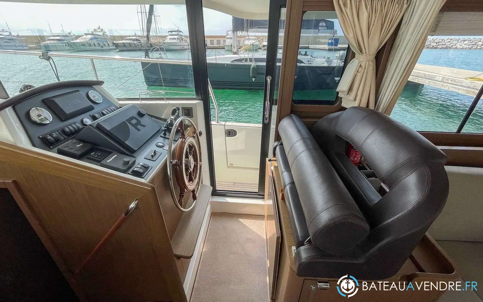 slider 2 Beneteau Swift Trawler 44