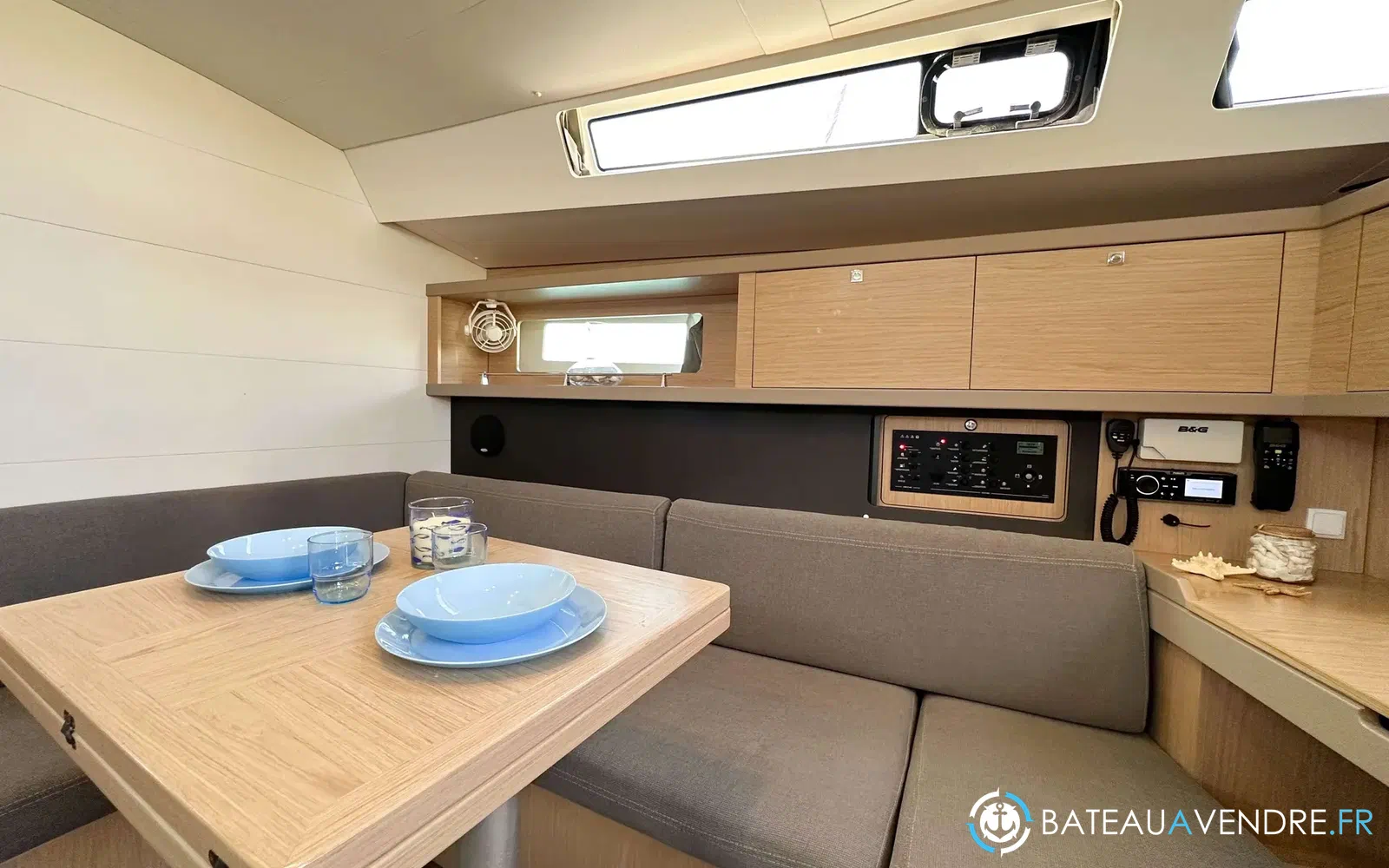 slider 3 Beneteau Oceanis 45