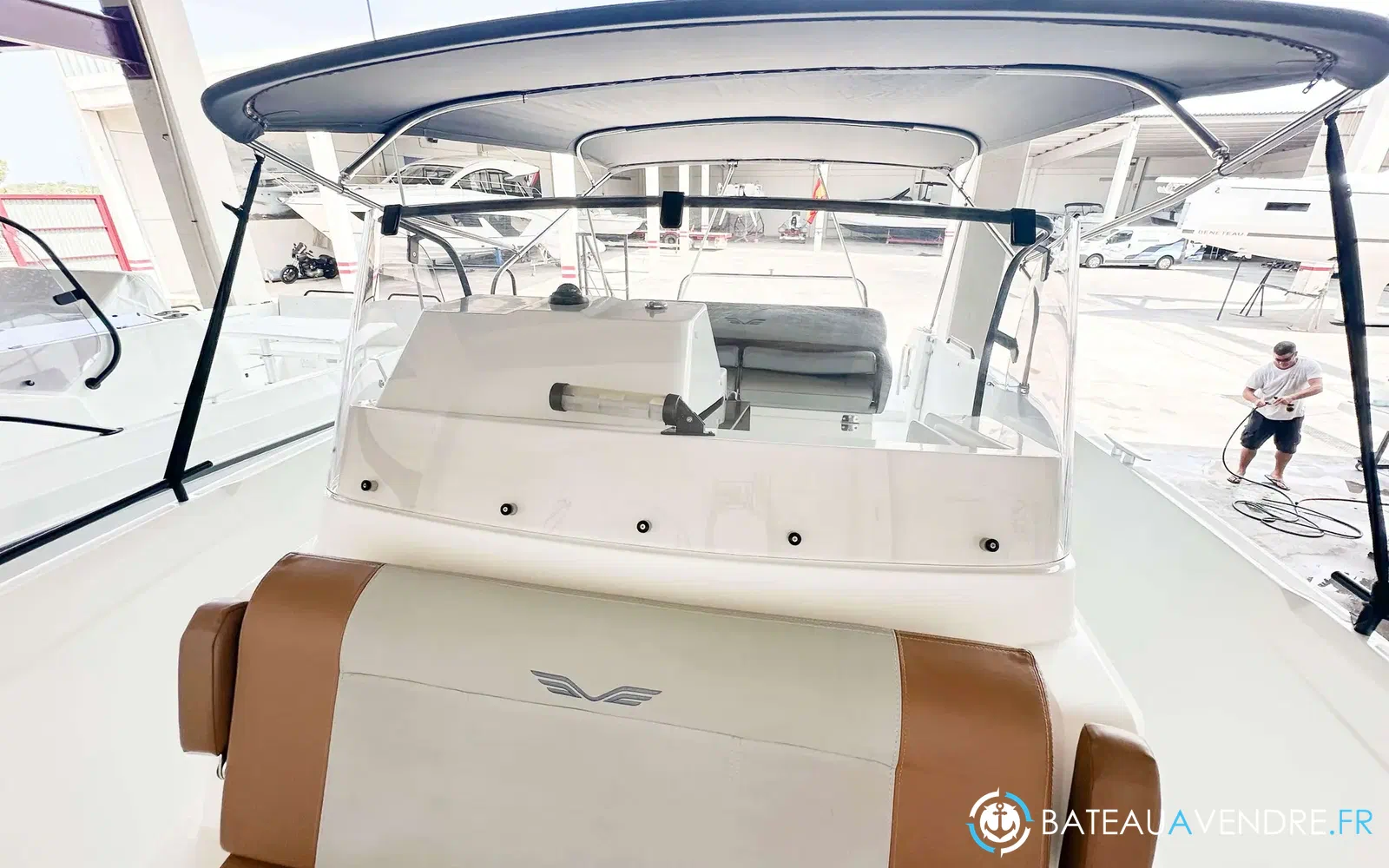 slider 16 Beneteau Flyer 9 Spacedeck
