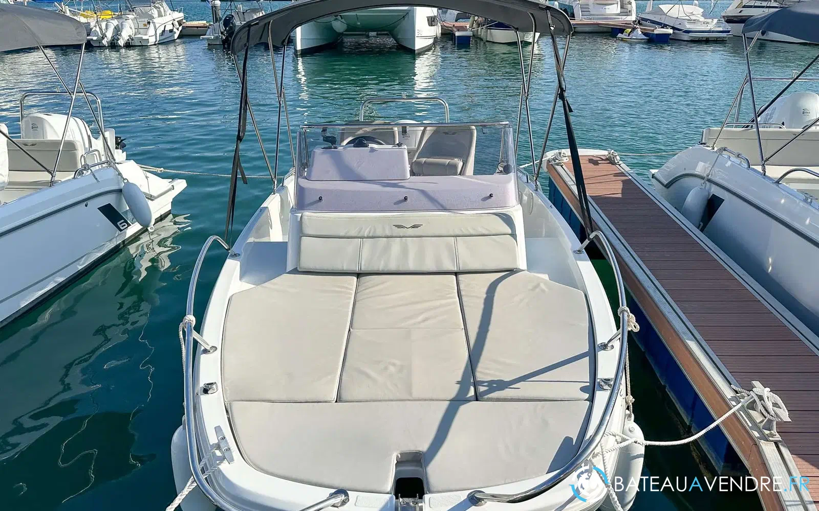 slider 1 Beneteau Flyer 6 SUNdeck