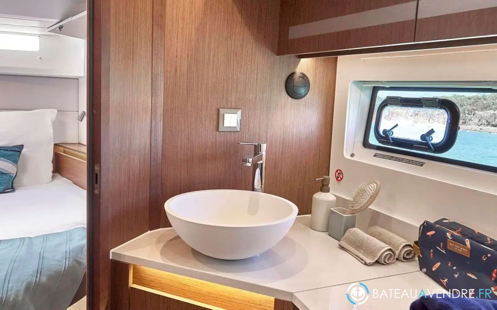 slider 13 Beneteau Antares 12
