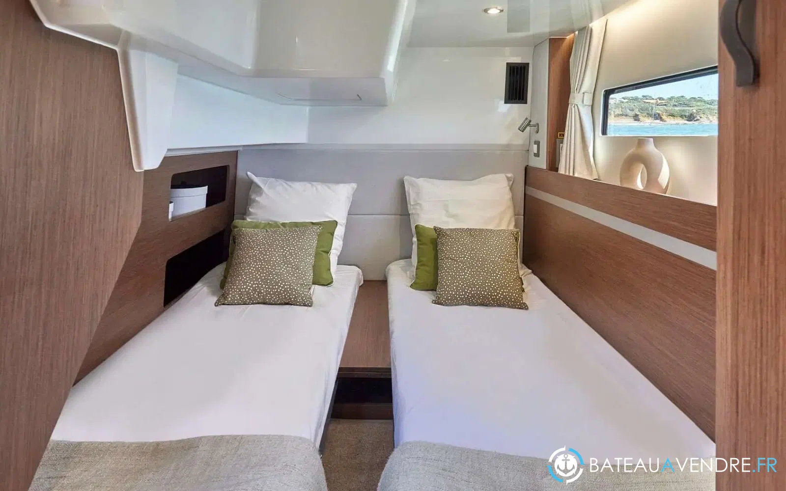 slider 2 Beneteau Antares 12