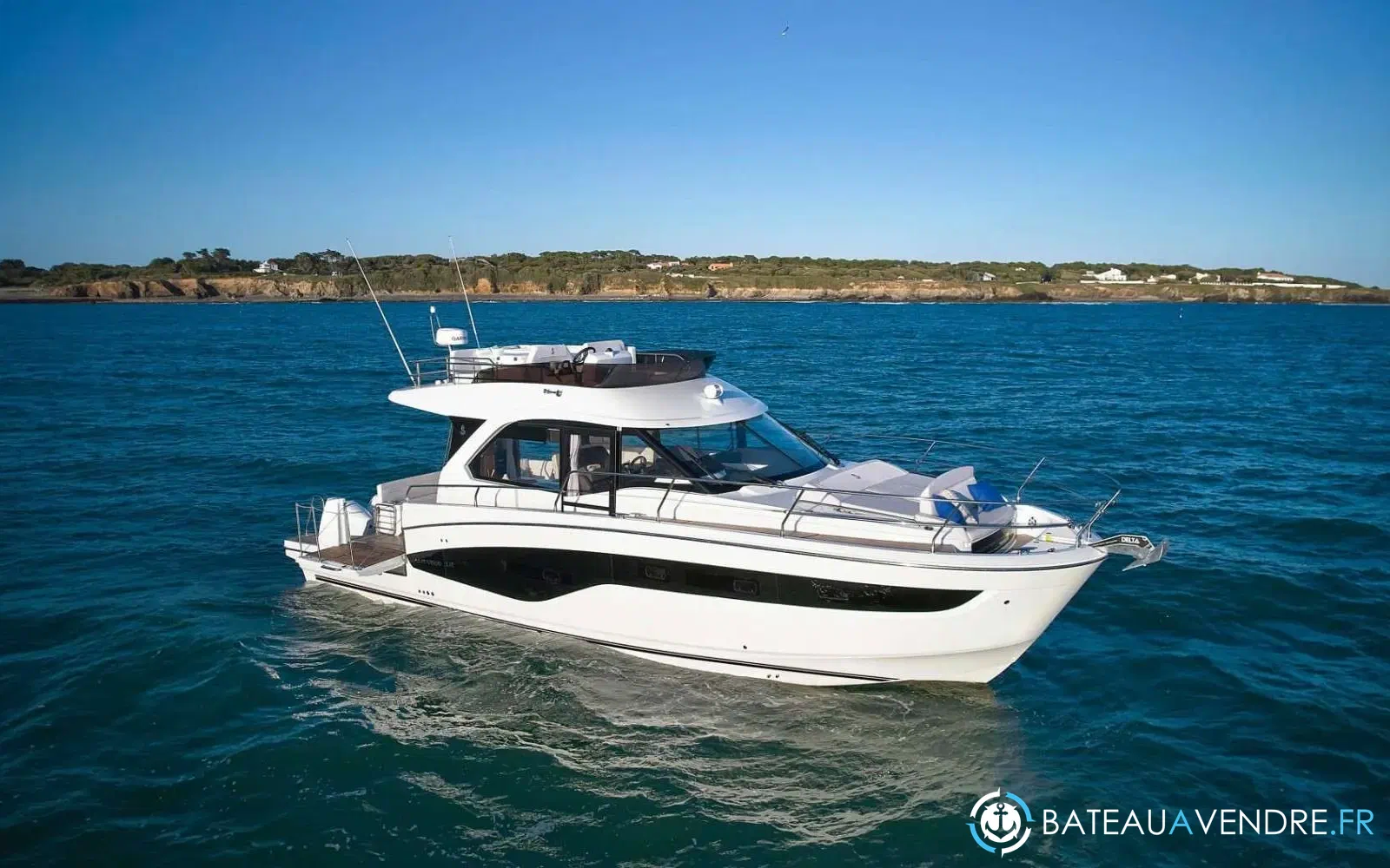 slider 30 Beneteau Antares 12