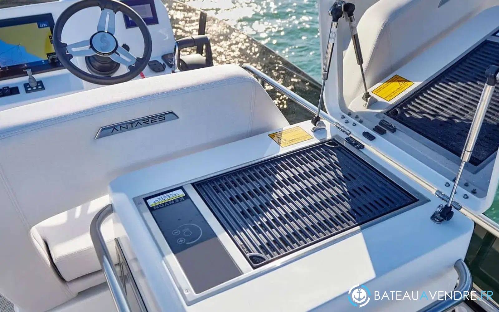 slider 4 Beneteau Antares 12