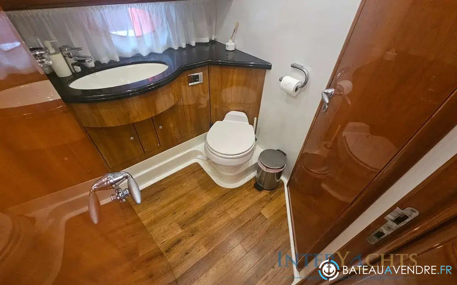 slider 4 Sunseeker Predator 62