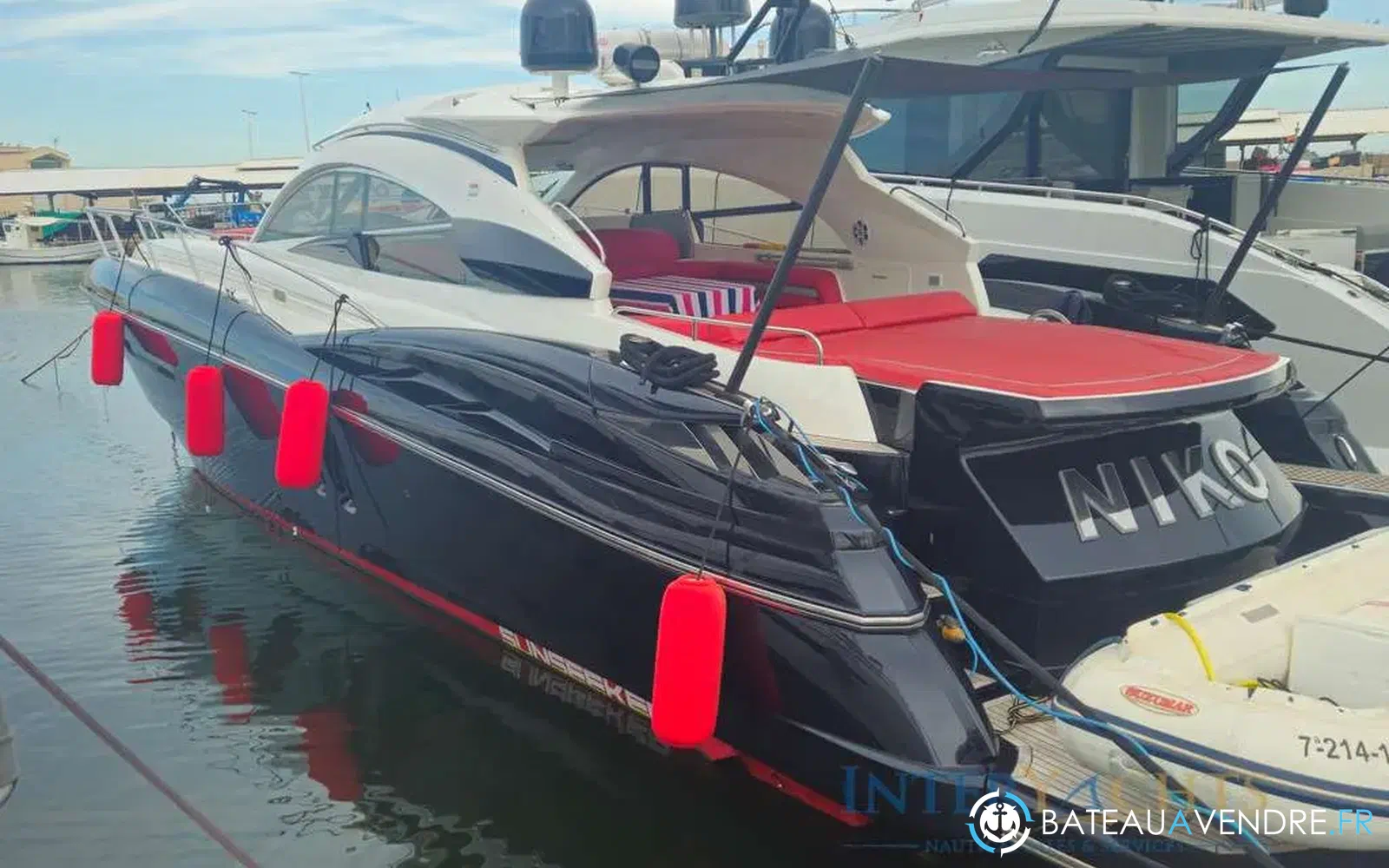 slider 8 Sunseeker Predator 62