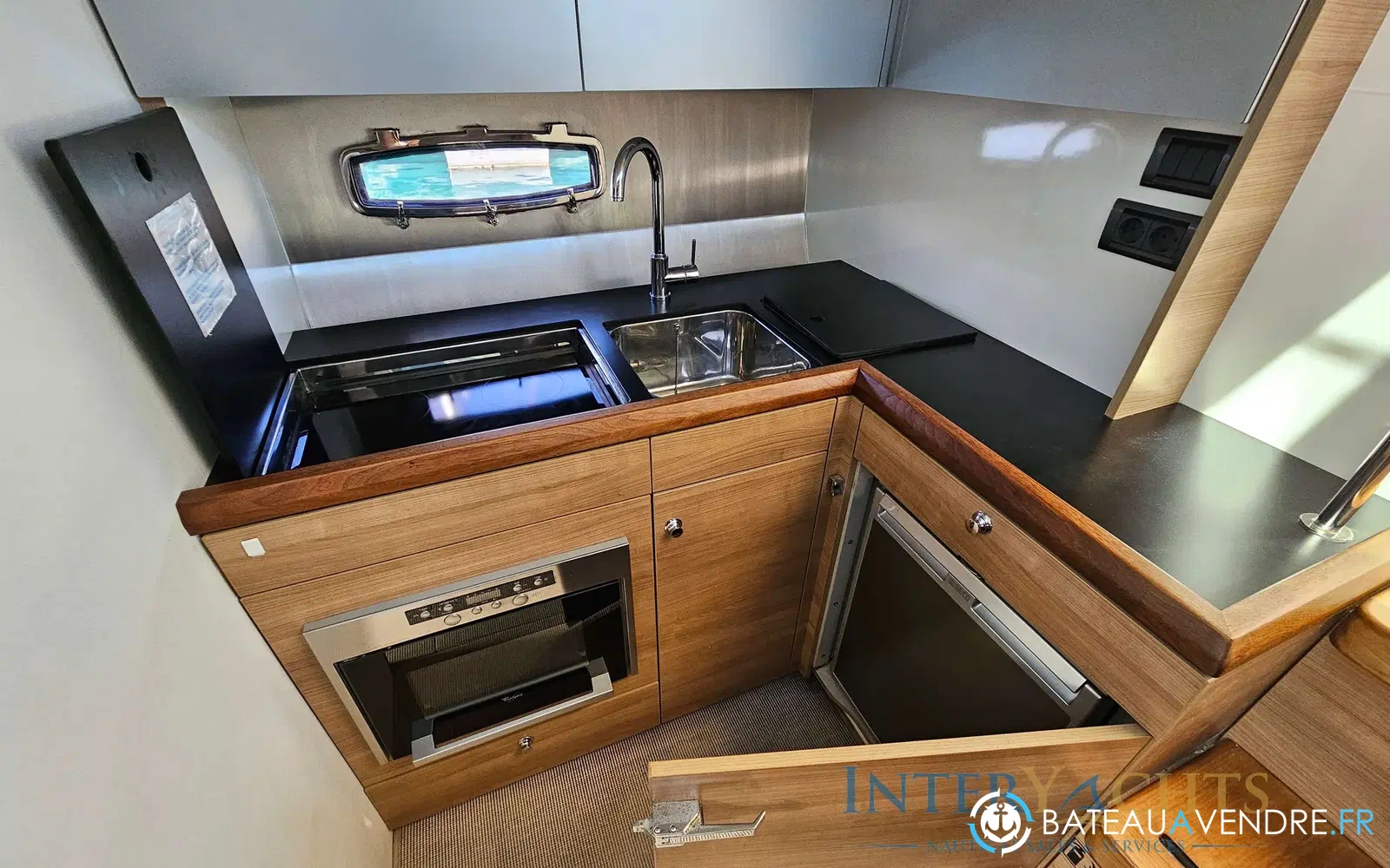 slider 63 Sealine SC 35