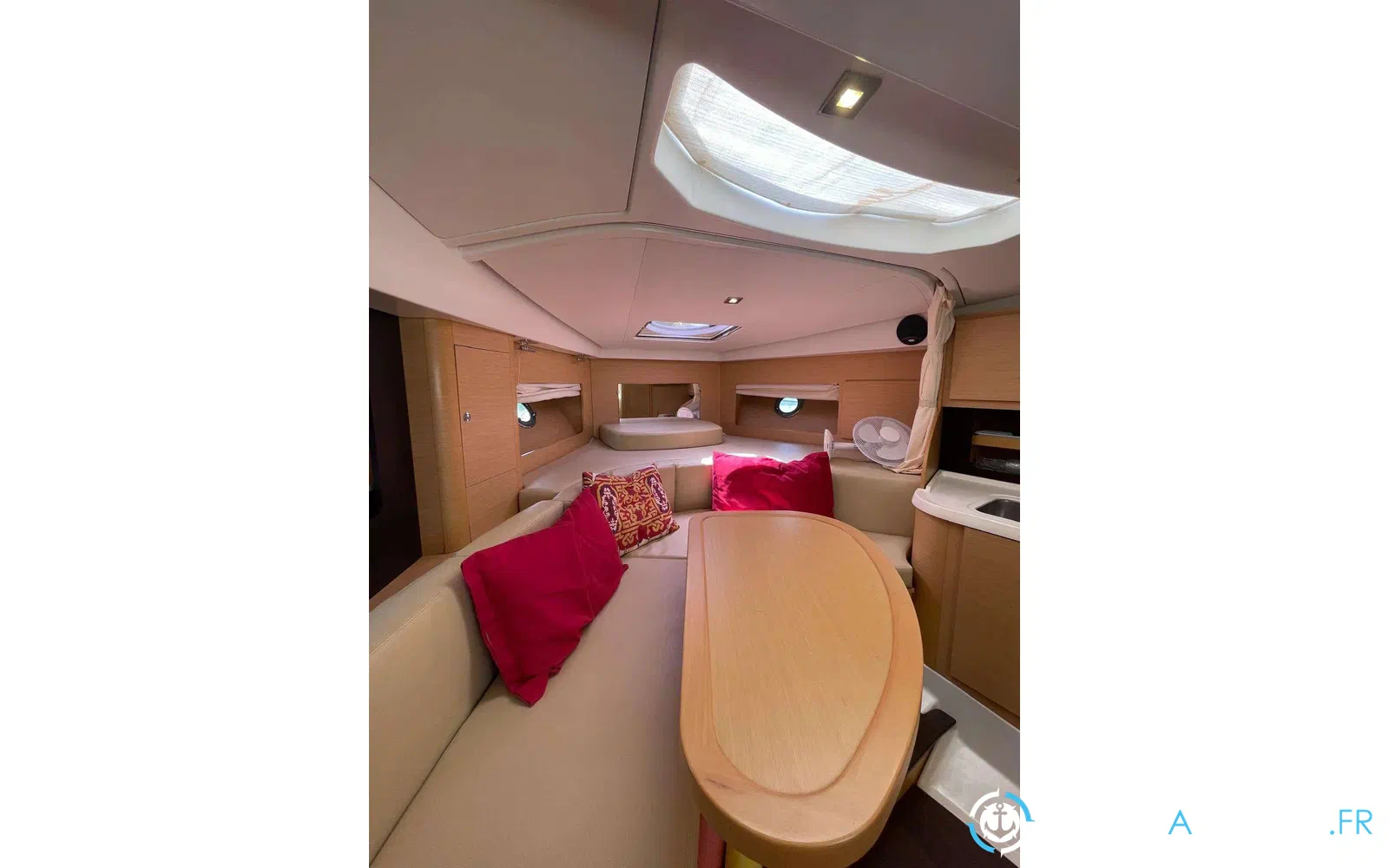 slider 7 Beneteau Monte Carlo 32