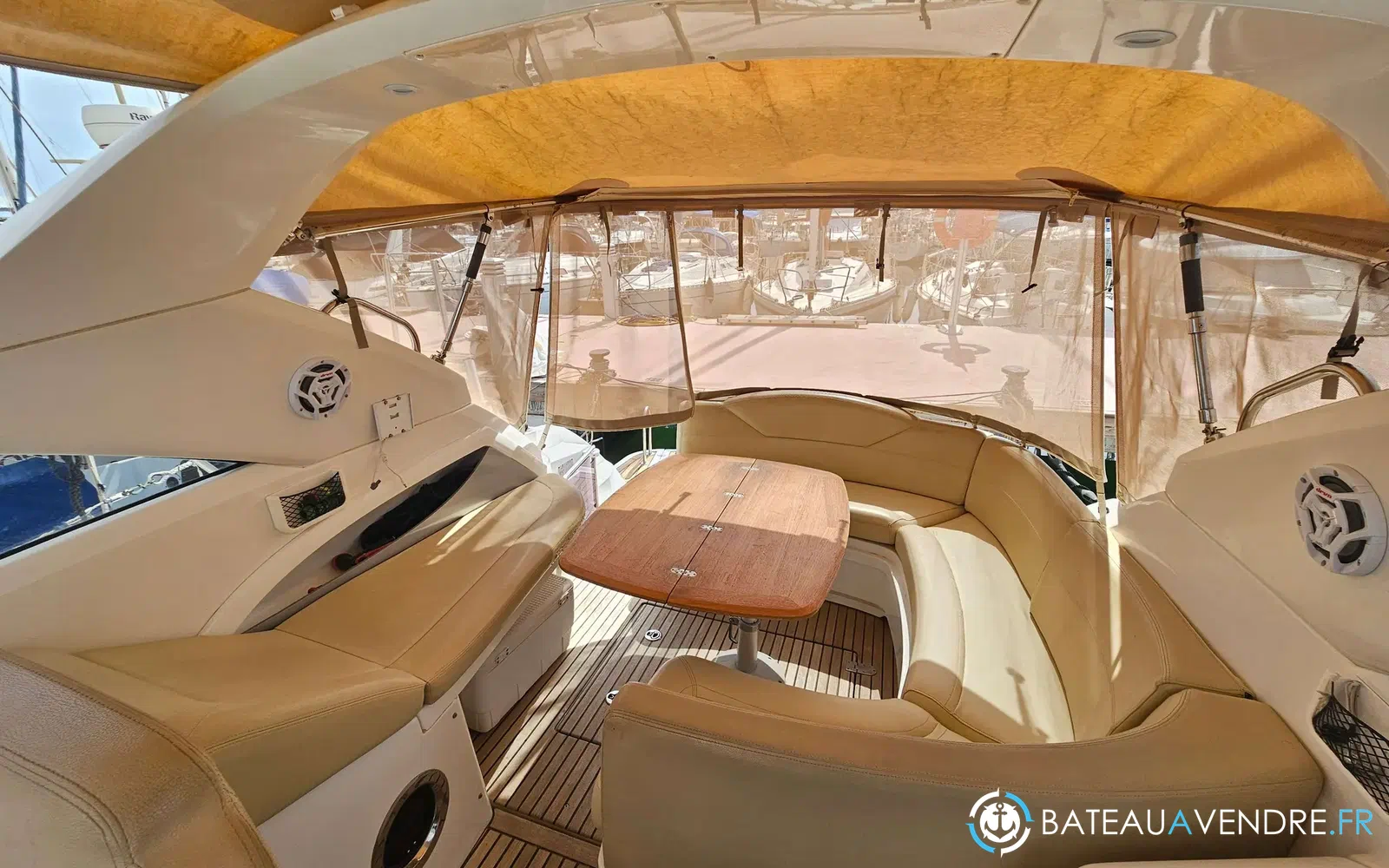 slider 8 Beneteau Monte Carlo 32