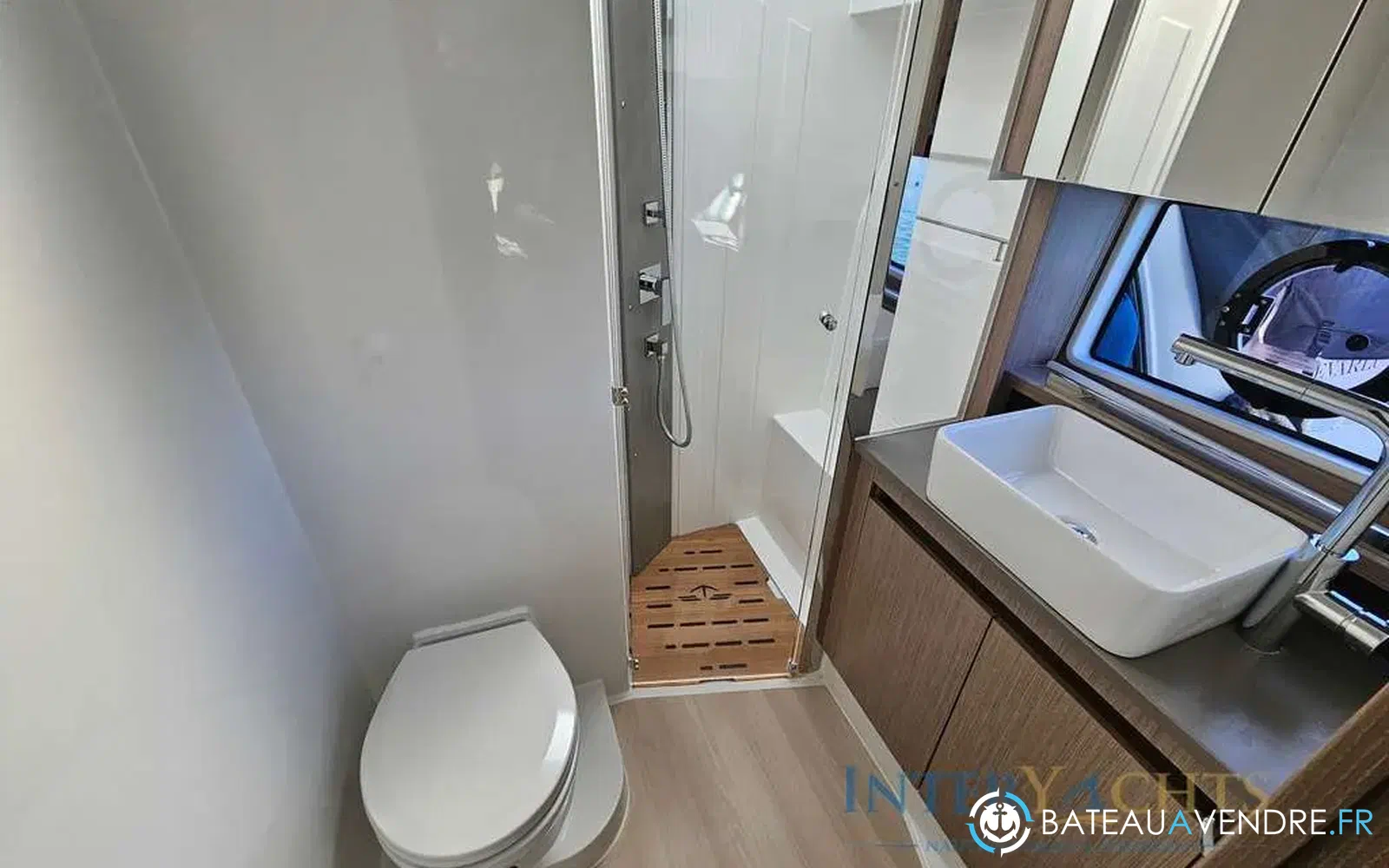 slider 3 Sealine C390v