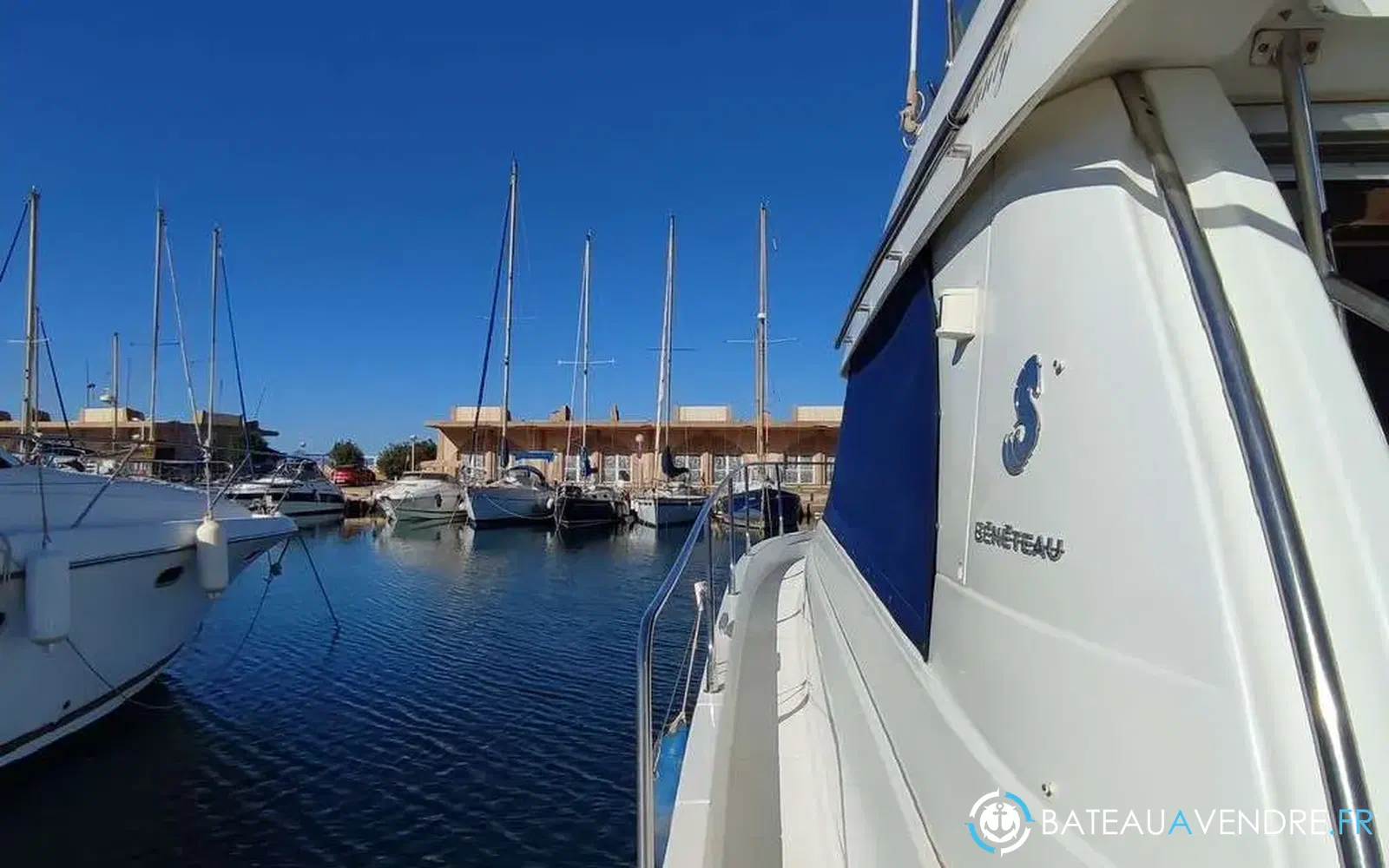 slider 5 Beneteau Antares 10.80 Fly