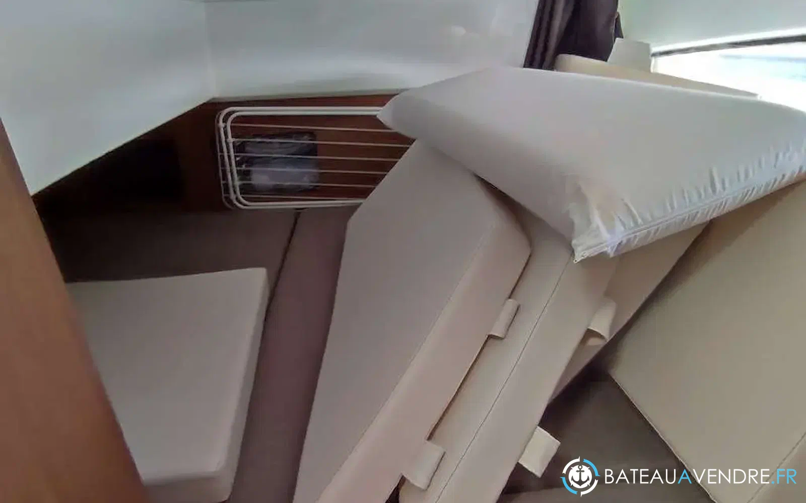 slider 1 Beneteau Antares Serie 9