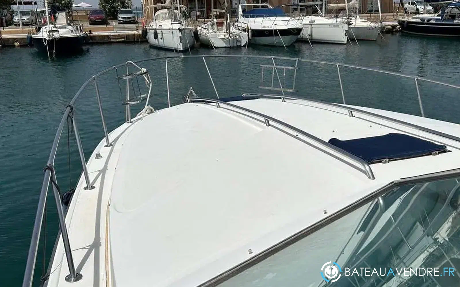 slider 13 Sea Ray 340 Express Cruiser
