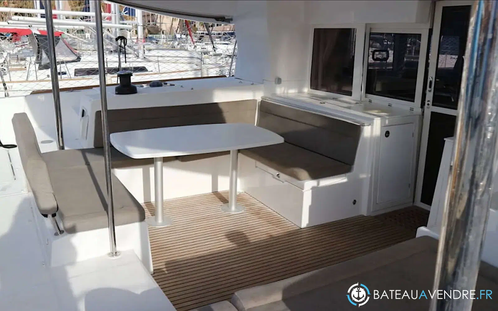 slider 9 Lagoon 450 Sport Top