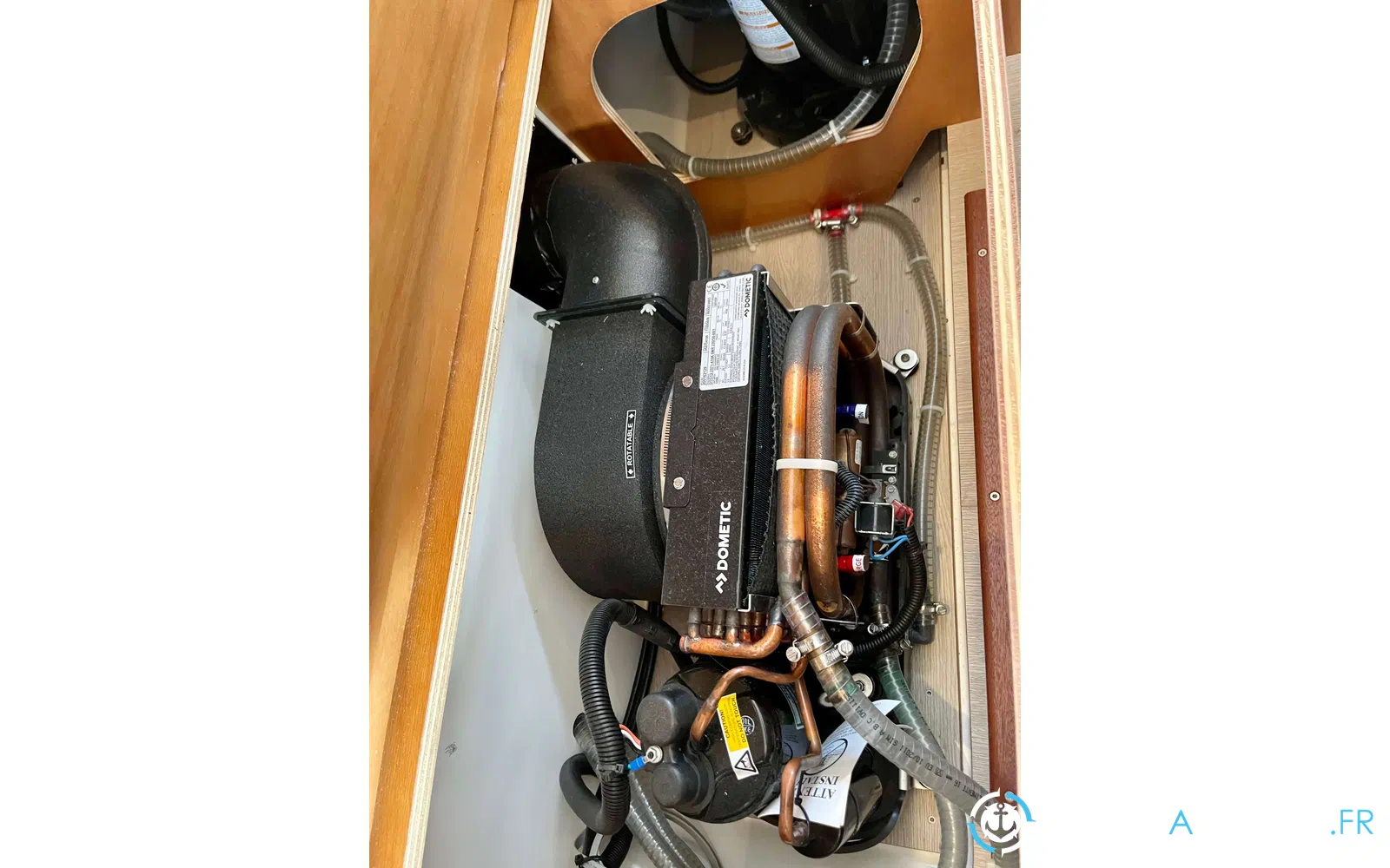 slider 1 Lagoon 46