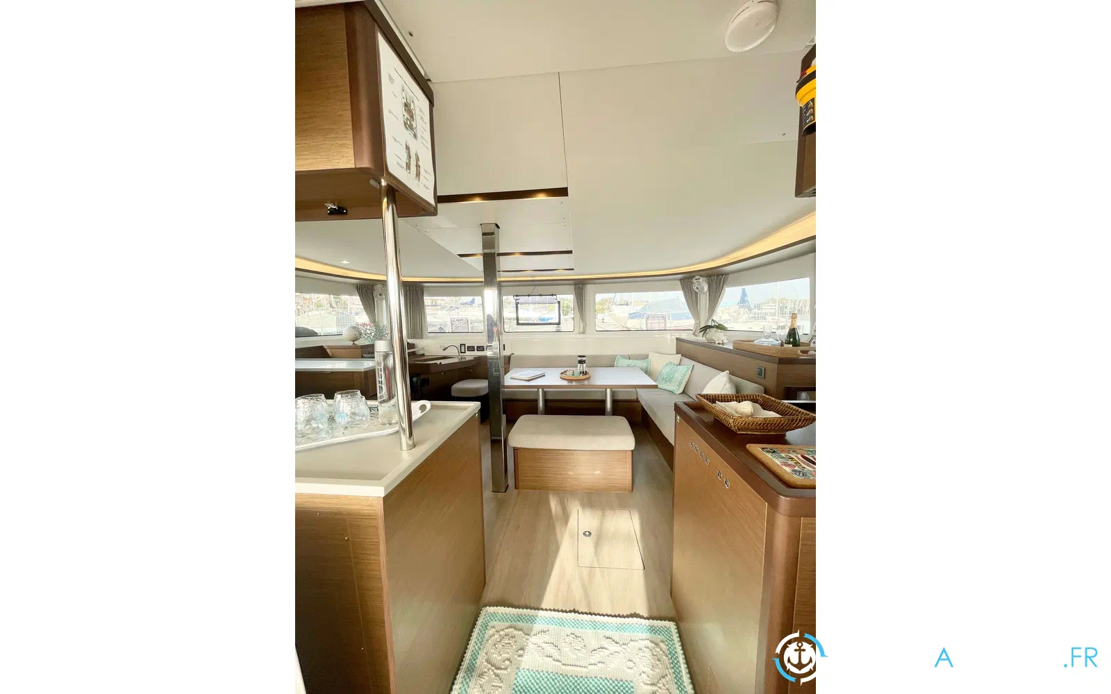 slider 24 Lagoon 46