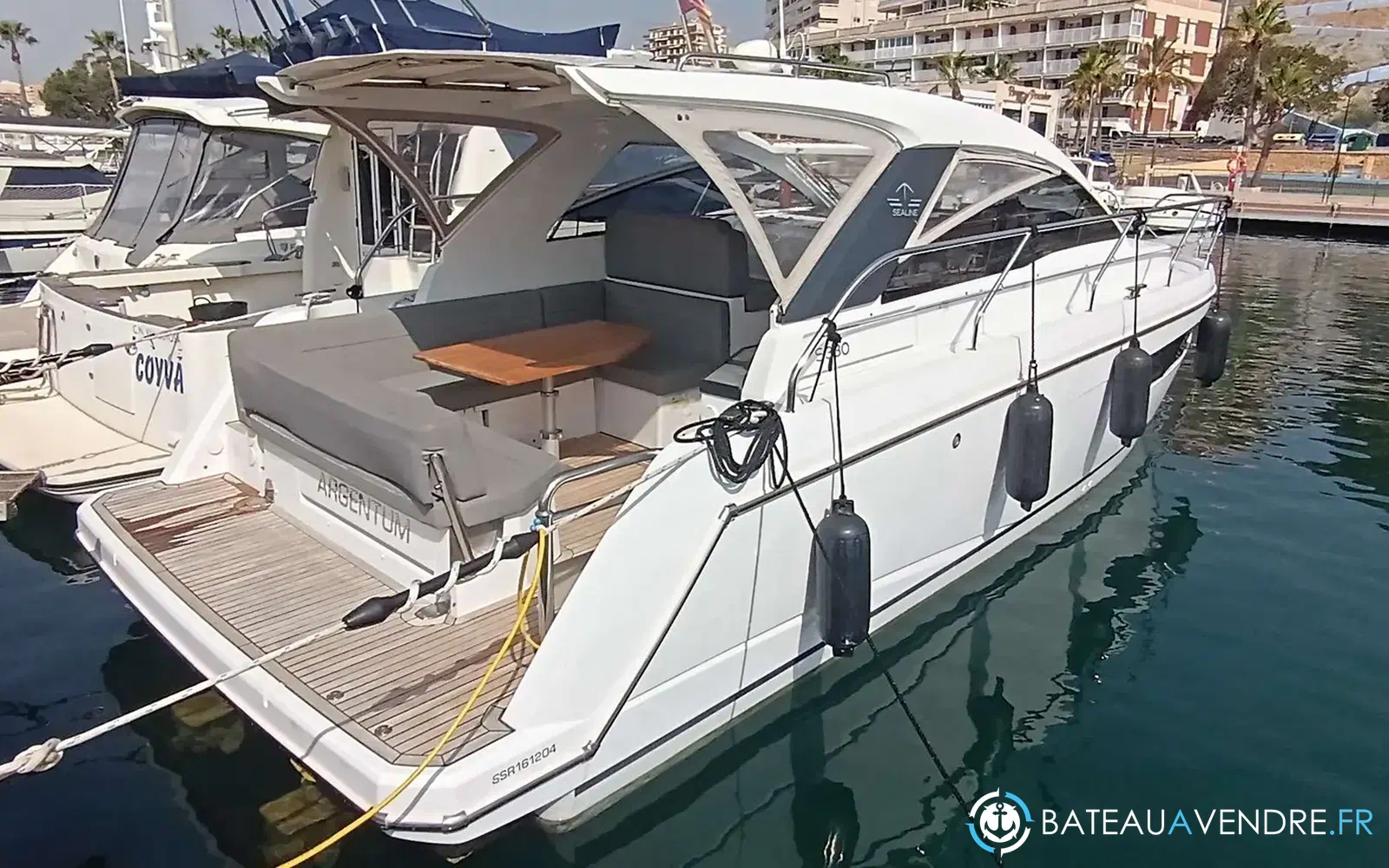 slider 0 Sealine S330