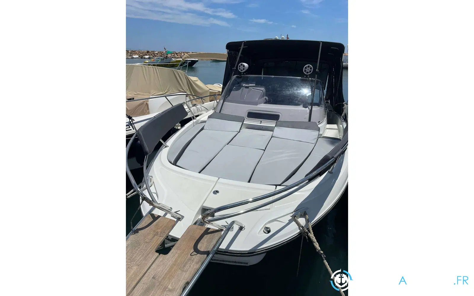 slider 9 Jeanneau Cap Camarat 9.0 WA