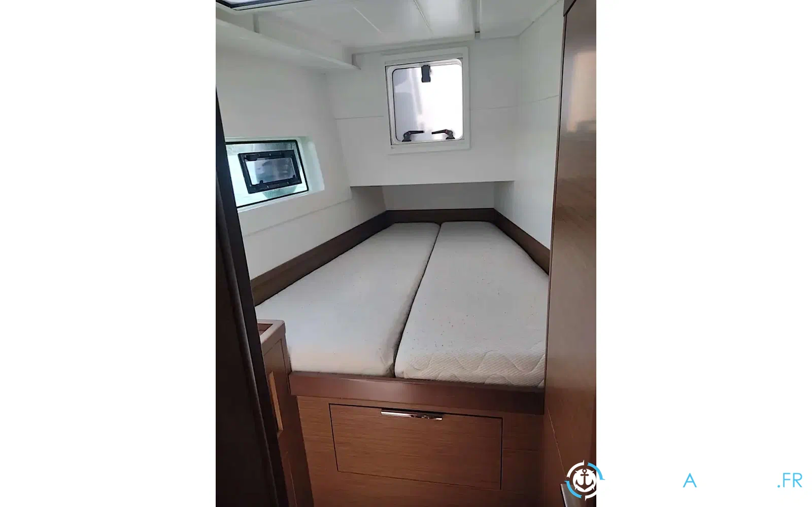 slider 2 Lagoon 40