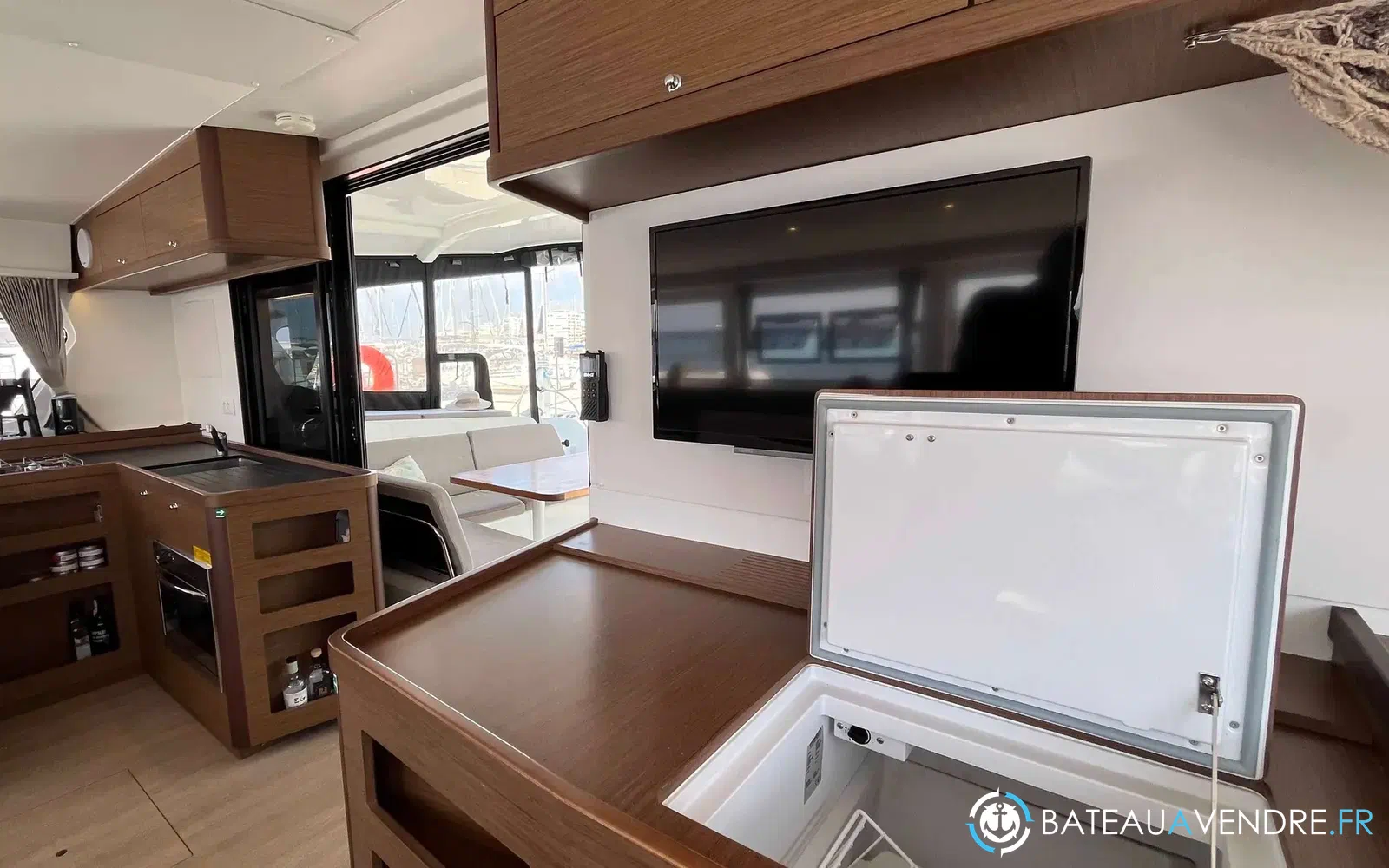 slider 2 Lagoon 42