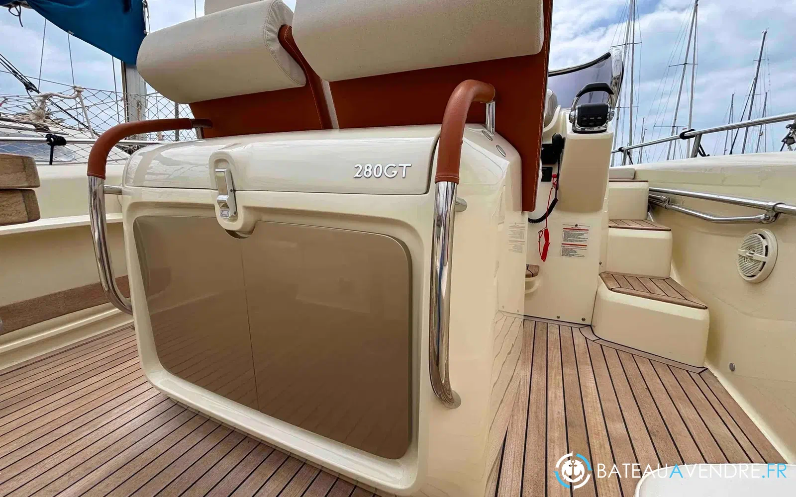 slider 22 Invictus 280 GT