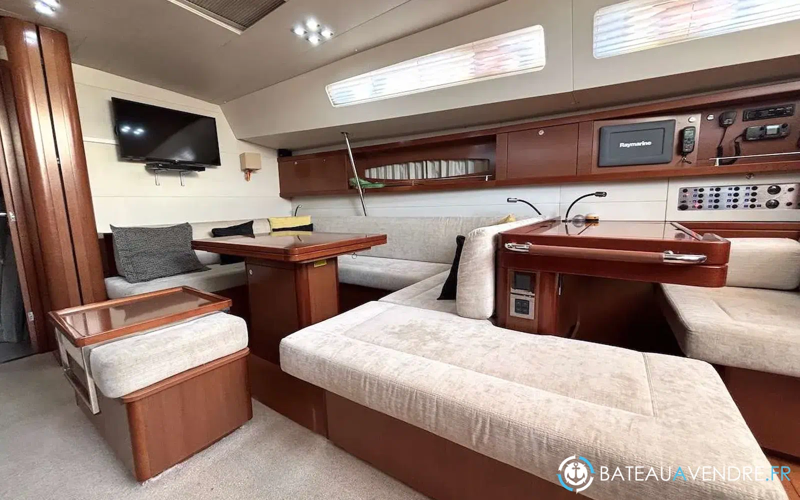 slider 9 Beneteau Oceanis 58