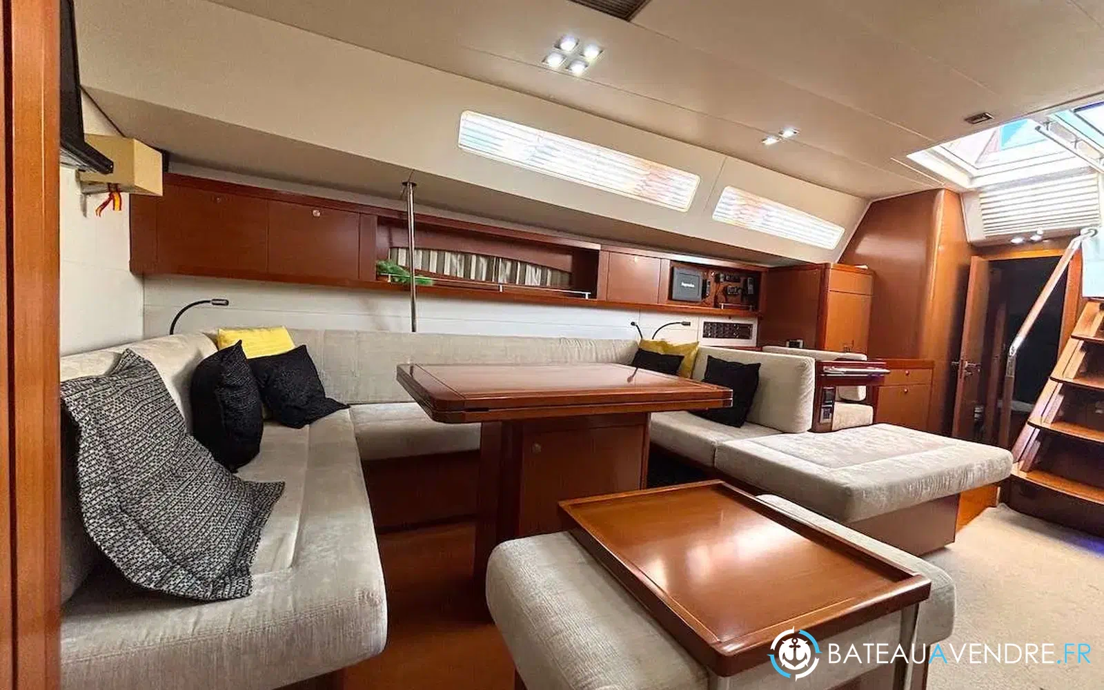 slider 16 Beneteau Oceanis 58