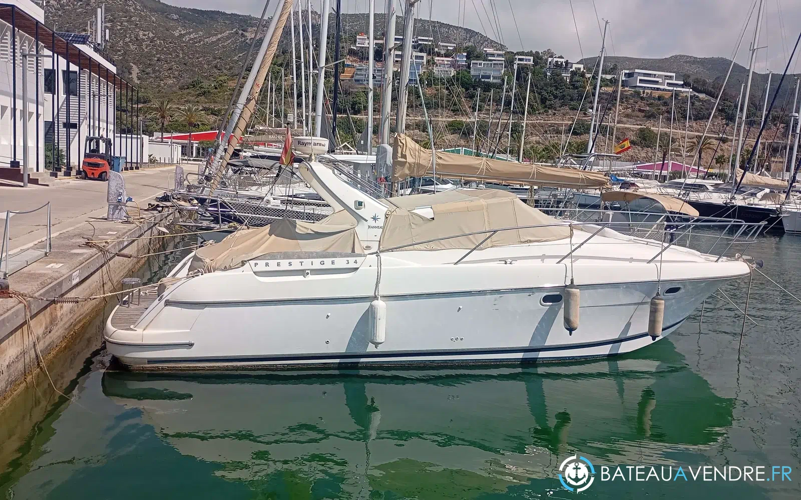 slider 14 Jeanneau Prestige 34 Open