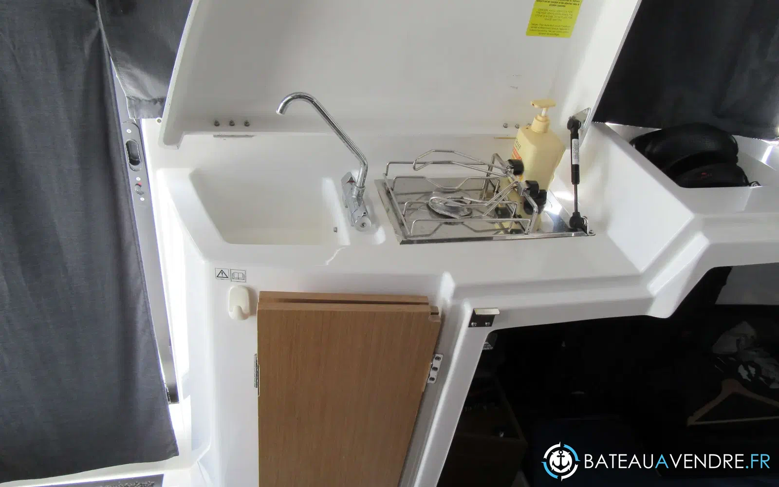 slider 12 Beneteau Barracuda 9