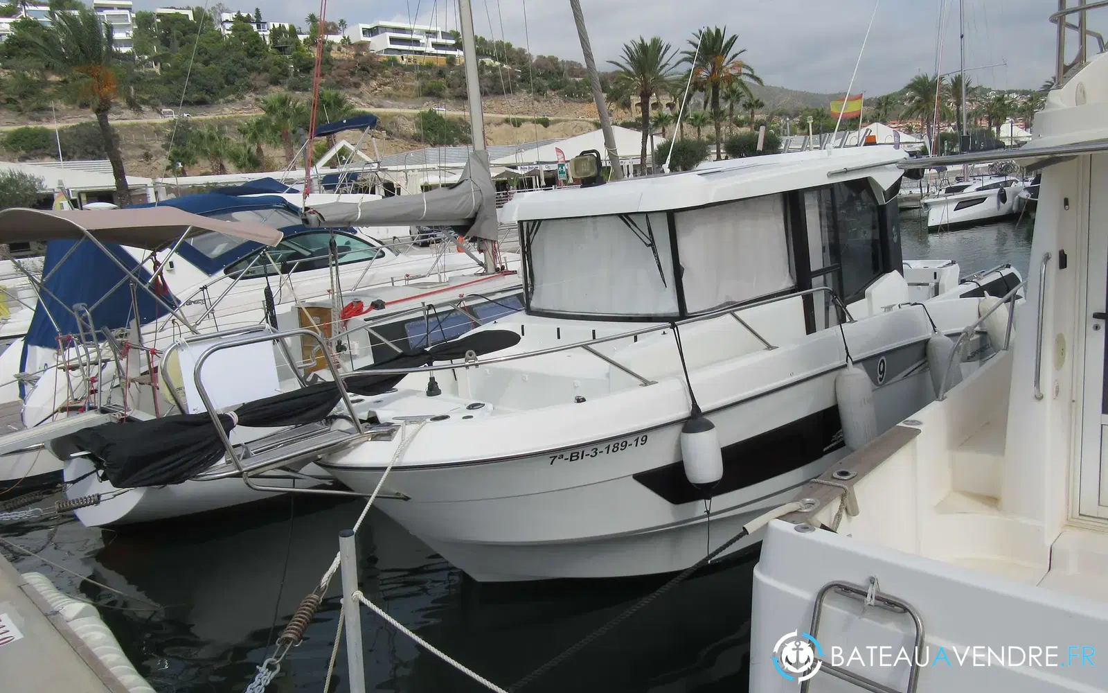 slider 32 Beneteau Barracuda 9