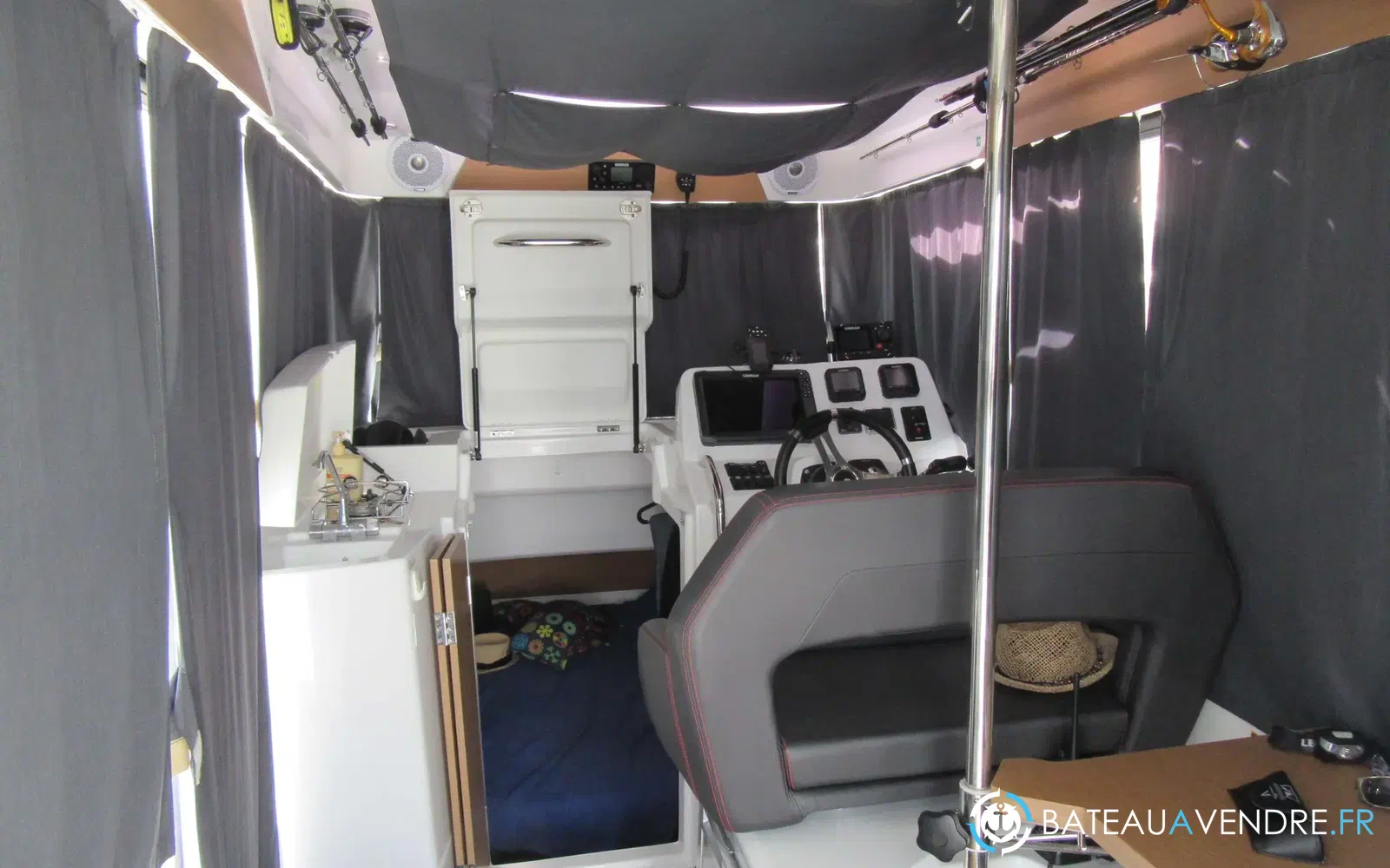 slider 40 Beneteau Barracuda 9