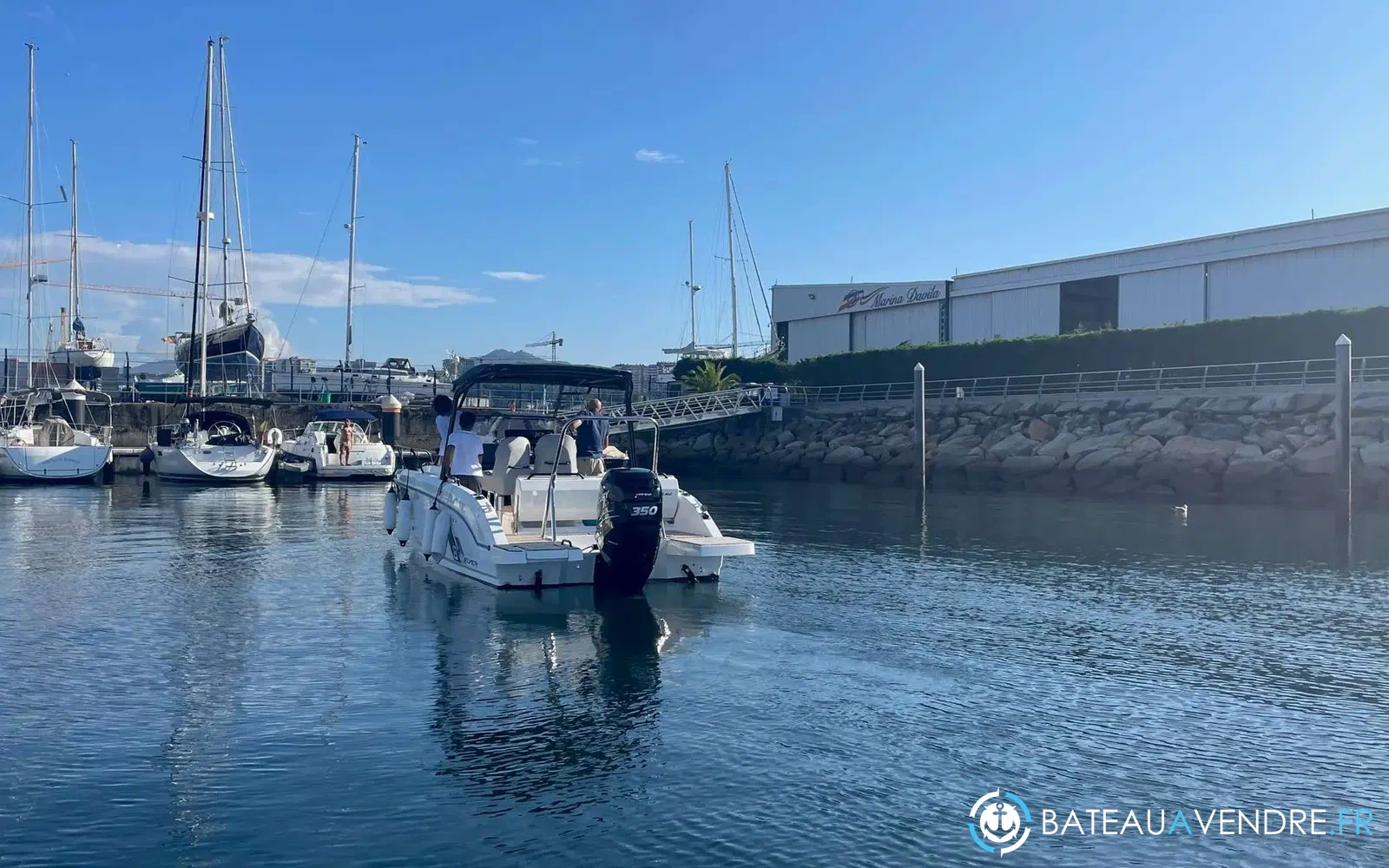 slider 9 Beneteau Flyer 8 SUNdeck
