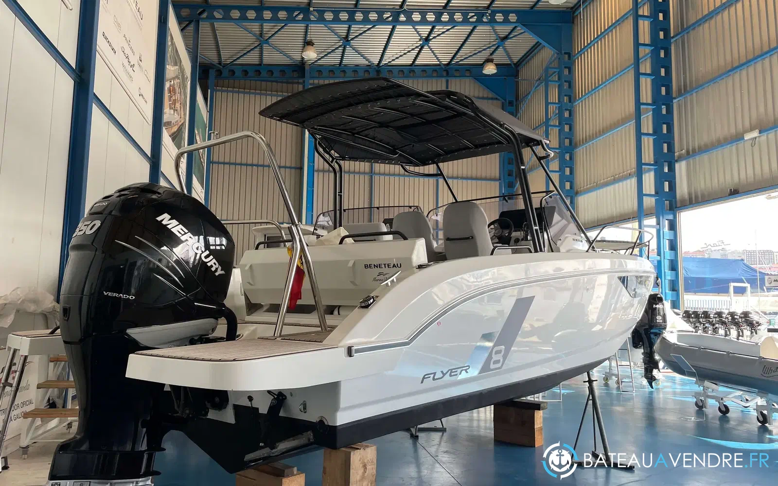 slider 4 Beneteau Flyer 8 SUNdeck