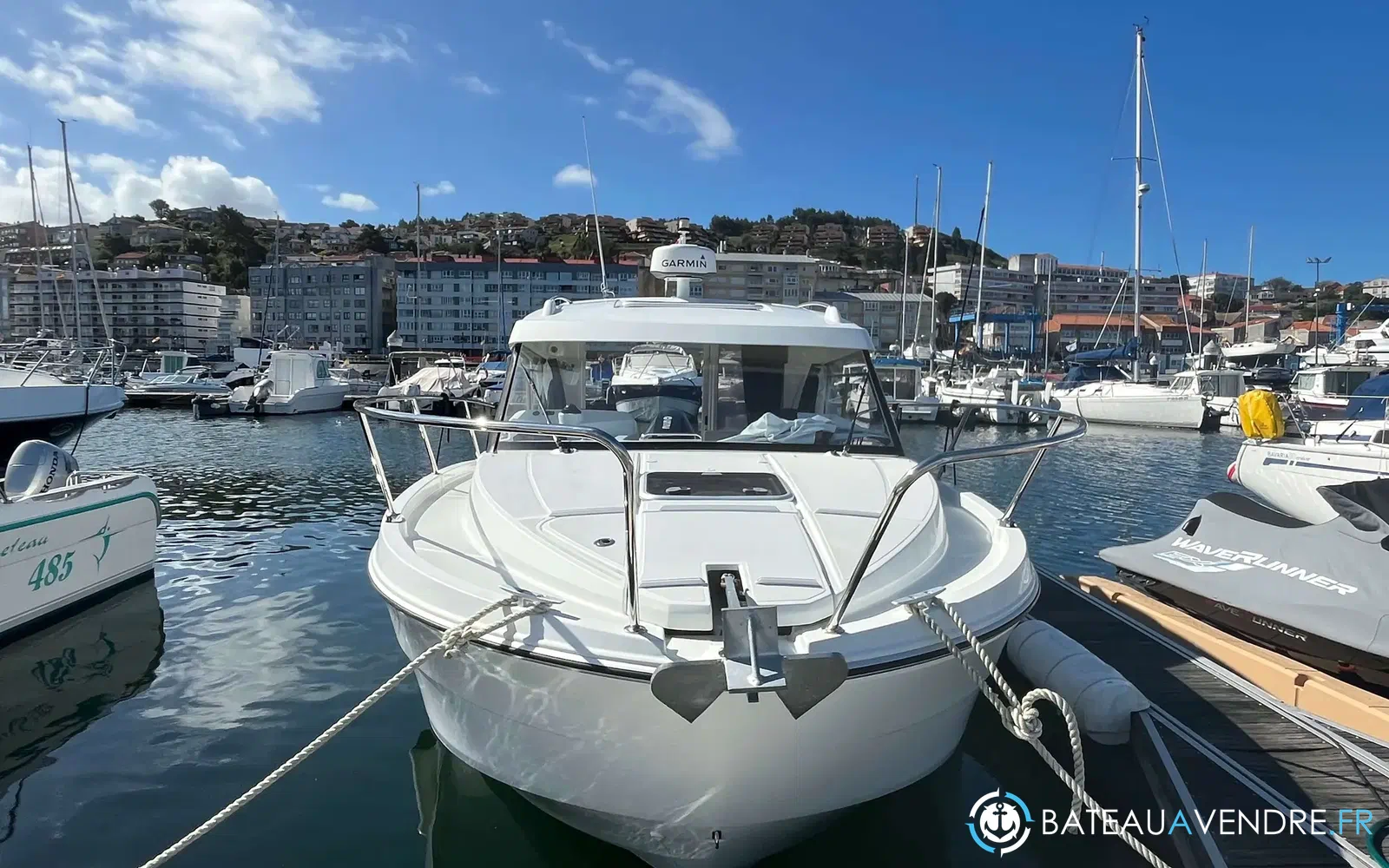 slider 8 Beneteau Antares 8 OB