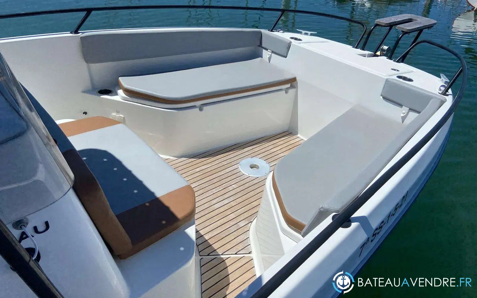 slider 7 Beneteau Flyer 8 SPACEdeck