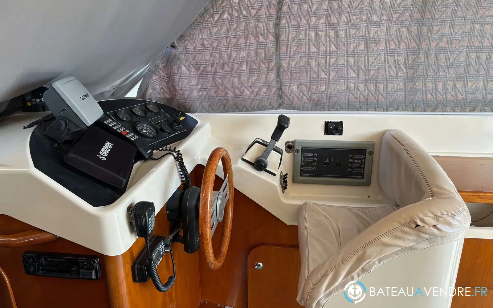 slider 12 Beneteau Antares 805