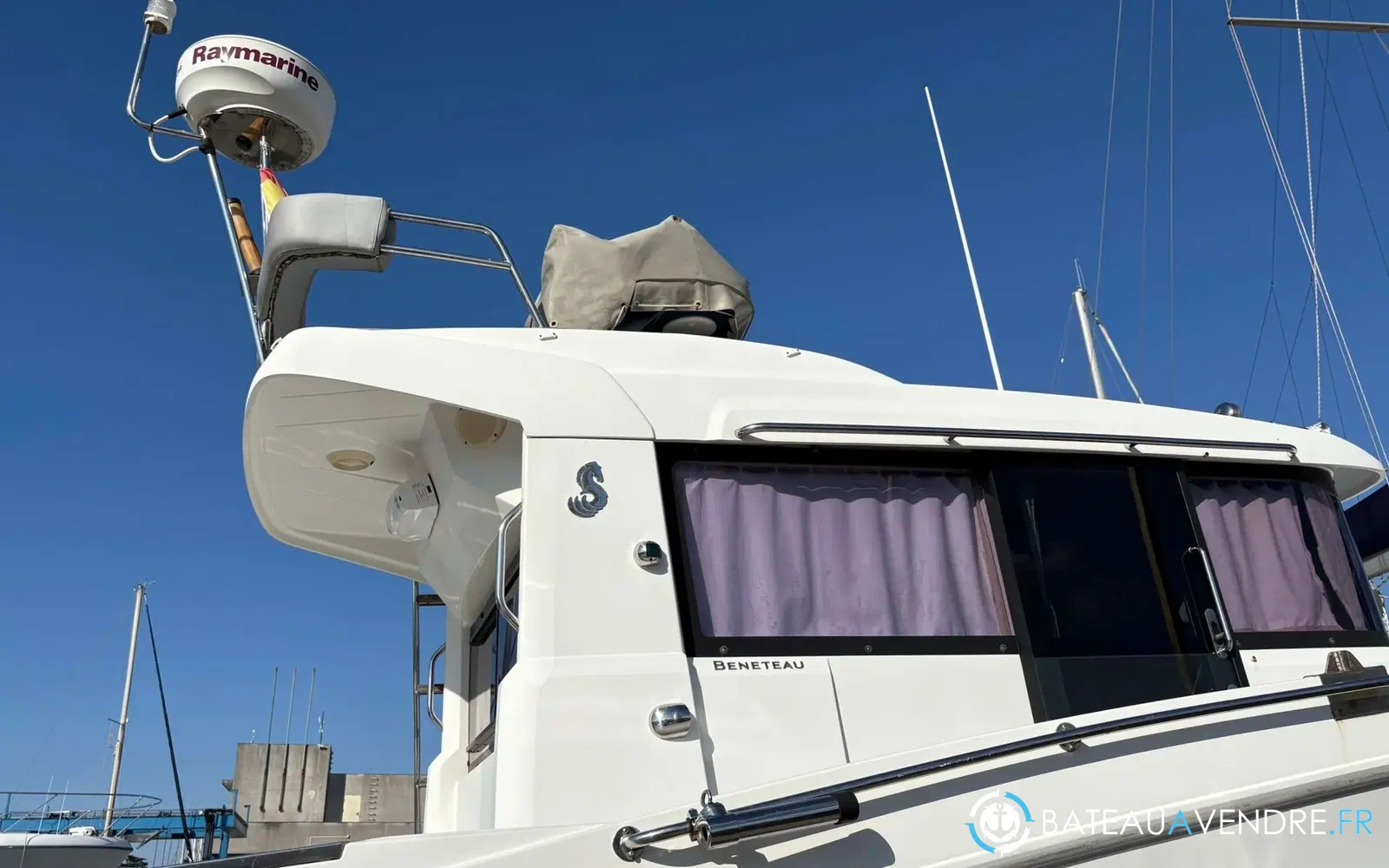 slider 27 Beneteau Barracuda 9 Fly