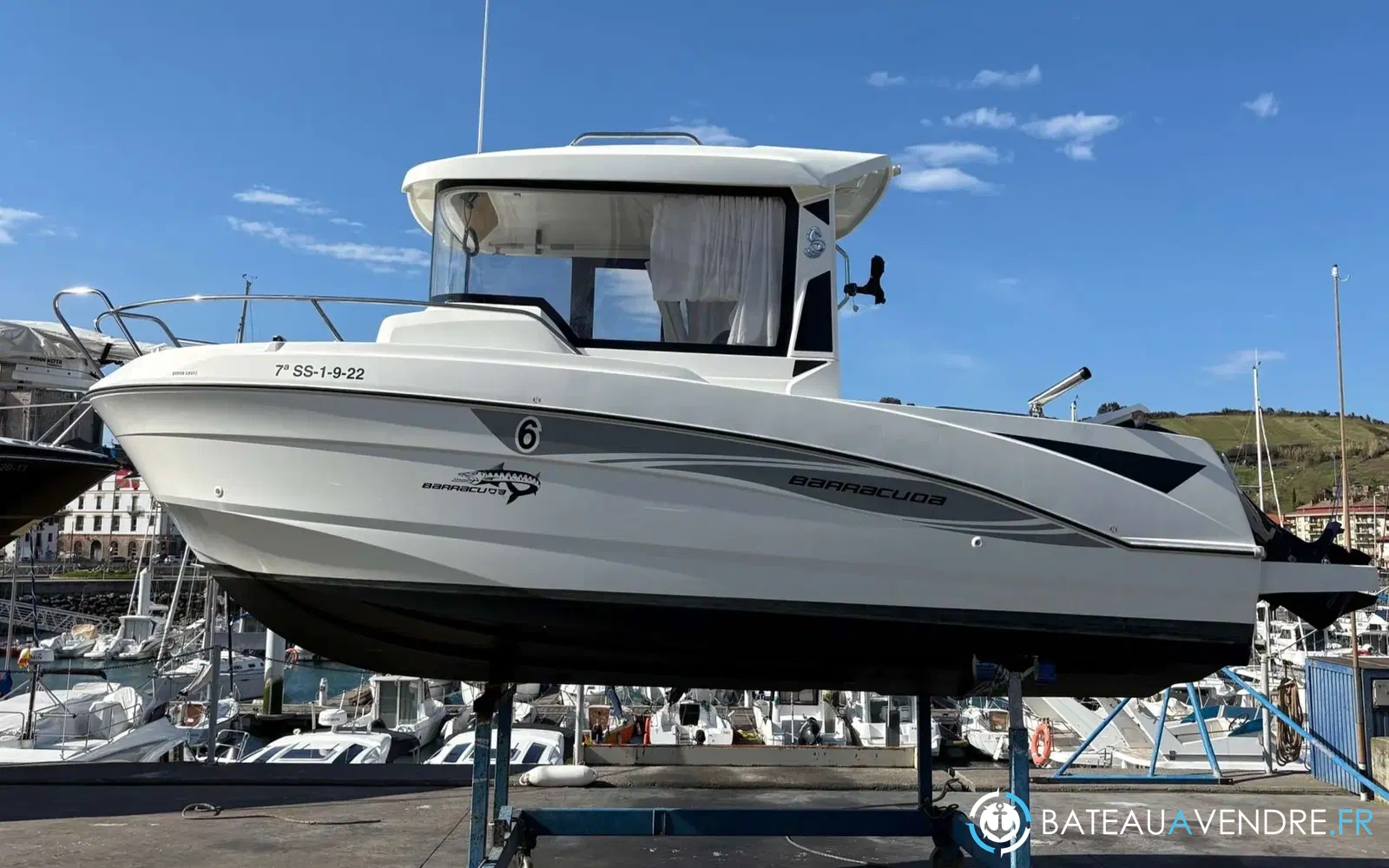 slider 9 Beneteau Barracuda 6