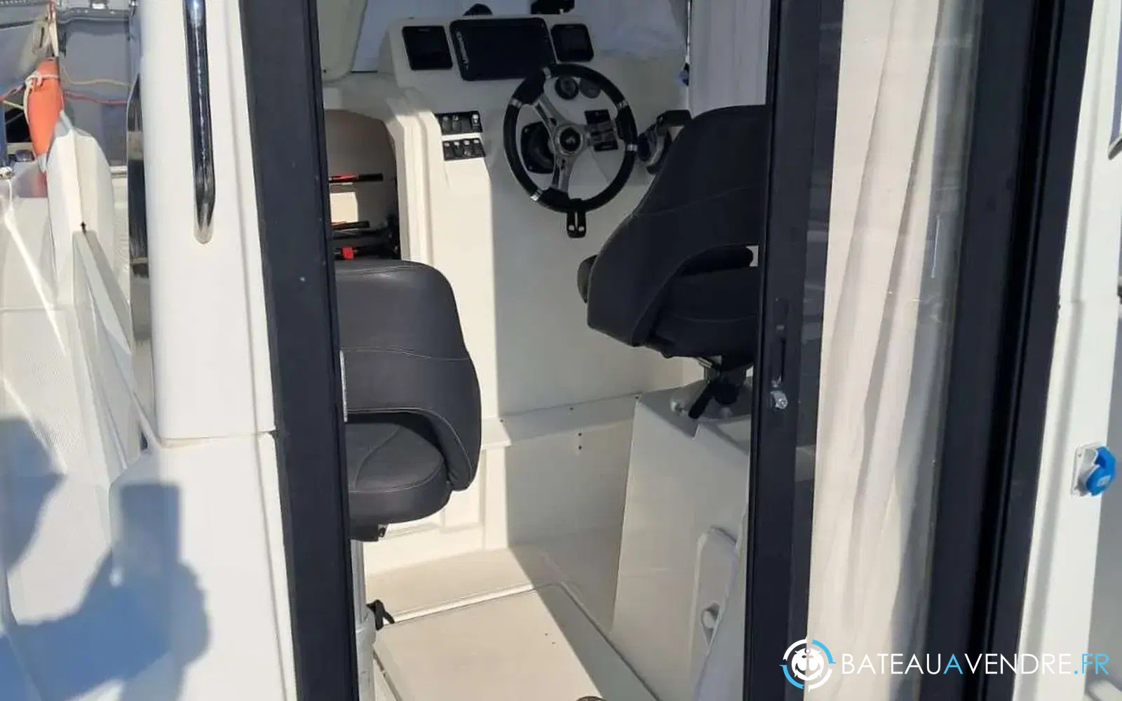 slider 12 Beneteau Barracuda 6