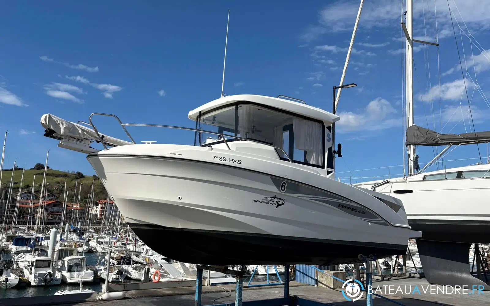 slider 5 Beneteau Barracuda 6