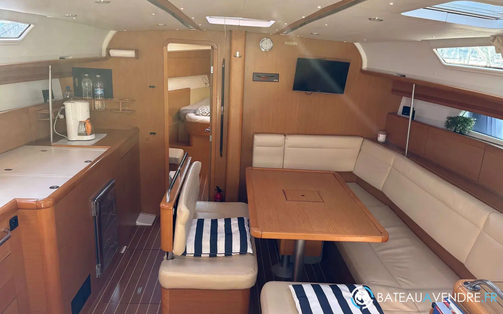 slider 19 Jeanneau Sun Odyssey 44 i