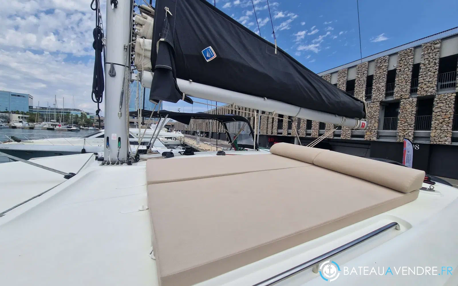slider 9 Lagoon 40