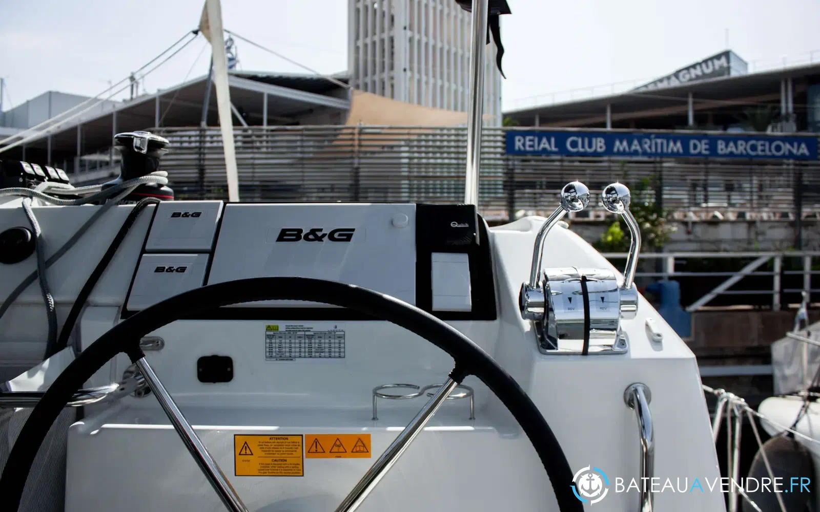 slider 22 Lagoon 40