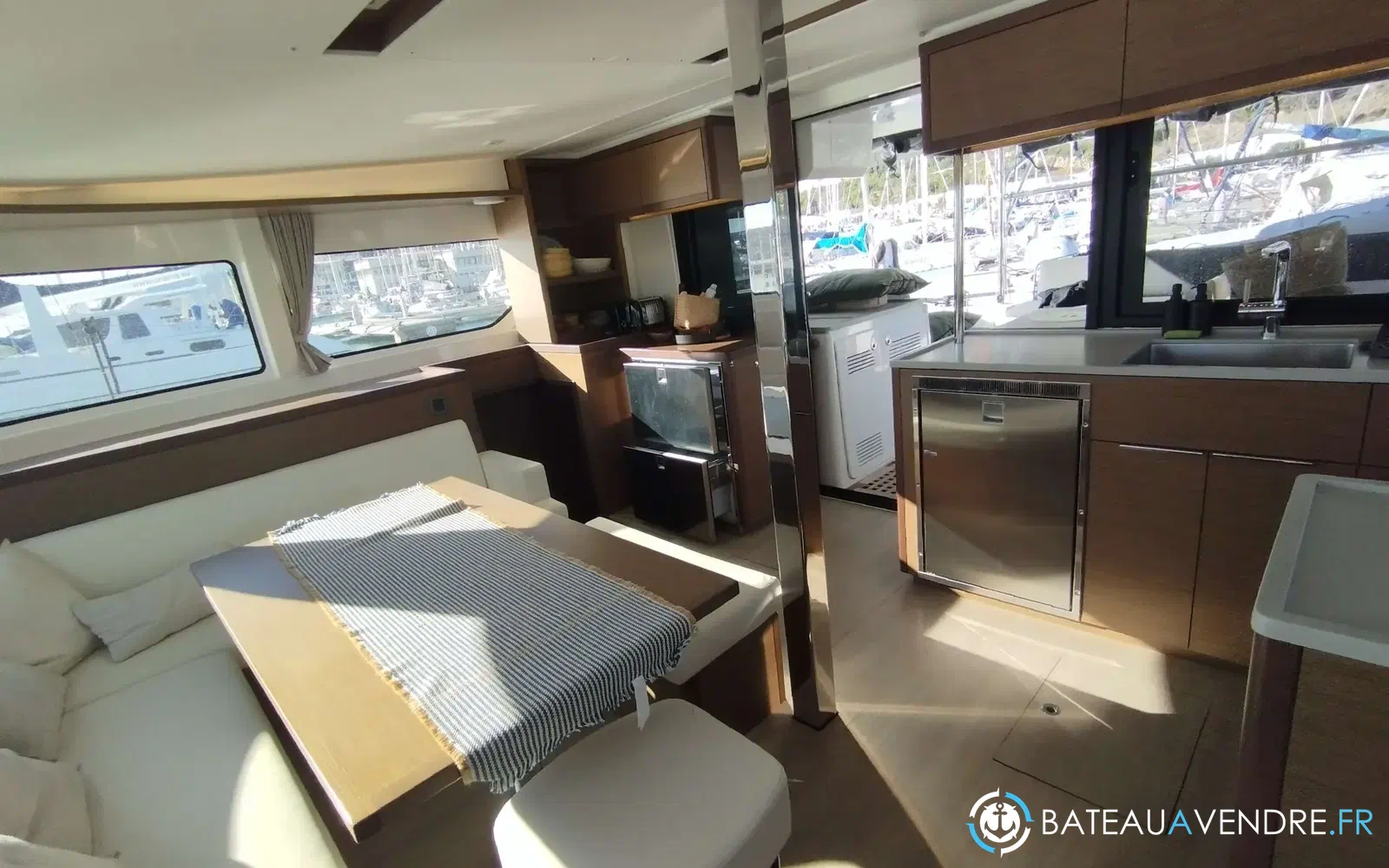 slider 13 Lagoon 46