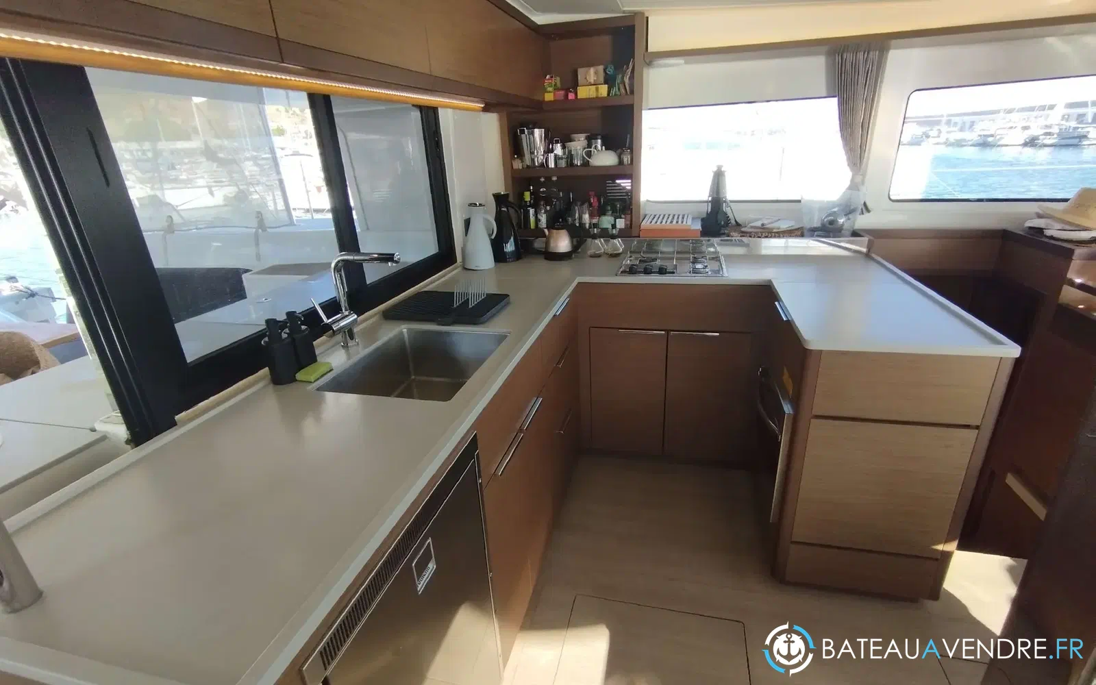 slider 7 Lagoon 46